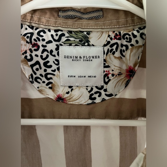 Denim and Flower Short sleeved button down - Picture 3 of 3